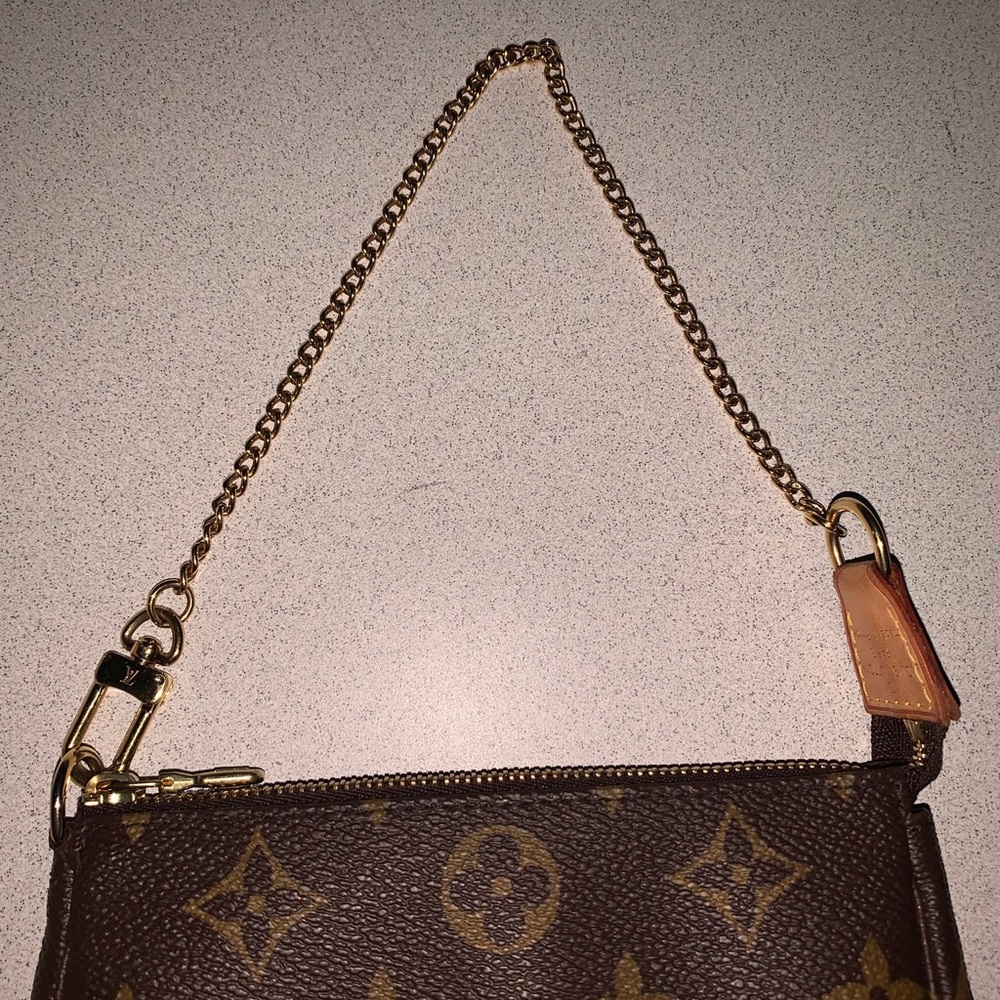 Louis Vuitton Mini Pochette